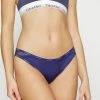 Réduction Calvin Klein Underwear BRAZILIAN - String lingerie normale femme