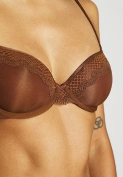 Qualité Supérieure Calvin Klein Underwear MIRROR DEMI SPACER - Soutien-gorge à armatures lingerie soutien-gorge à armatures femme -France Calvin Klein Underwear Soldes Boutique 588a28c17a044e7591a9450b7c4c19f6