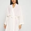Calvin Klein Underwear ROBE JAI - Peignoir Prix Dynamité lingerie col officier femme 2 Calvin Klein Underwear ROBE JAI - Peignoir Prix Dynamité lingerie col officier femme -France Calvin Klein Underwear Soldes Boutique 61cc1f18262e42099b67cf54cc7eab4b