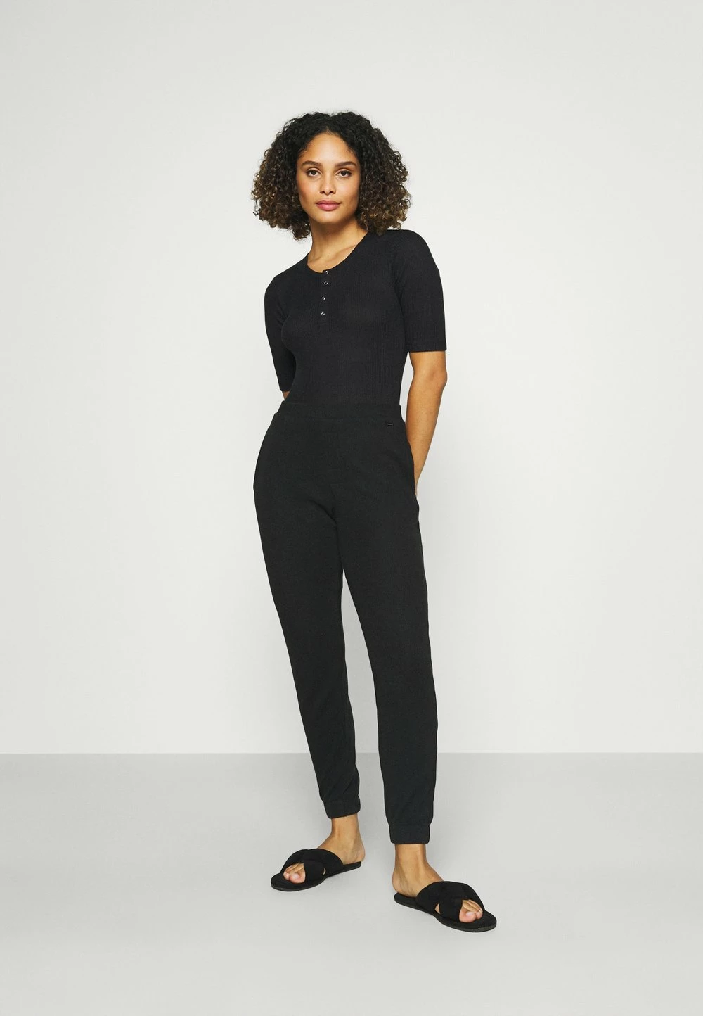 Calvin Klein Underwear EASE - Body Prix Légers lingerie col tunisien femme 4 Calvin Klein Underwear EASE - Body Prix Légers lingerie col tunisien femme – Image 2