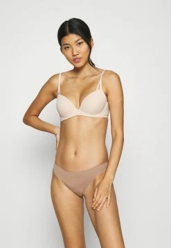 Calvin Klein Underwear SEDUCTIVE COMFORT LIGHT LIFT DEMI - Soutien-gorge push-up Marchandise de première qualité lingerie ampliforme femme 10 Calvin Klein Underwear SEDUCTIVE COMFORT LIGHT LIFT DEMI - Soutien-gorge push-up Marchandise de première qualité lingerie ampliforme femme -France Calvin Klein Underwear Soldes Boutique 7d7851c664204fca9e22788ad1b83edc