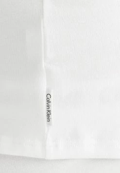 Prix De Rêve Calvin Klein Underwear 2 PACK - Caraco sous-vêtements col en v profond homme 11 Prix De Rêve Calvin Klein Underwear 2 PACK - Caraco sous-vêtements col en v profond homme -France Calvin Klein Underwear Soldes Boutique add3807be2b8465ba1fb022a187a22b2