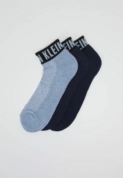 Calvin Klein Underwear MEN QUARTER LOGO CUFF DRAKE 3 PACK - Chaussettes Faible Prix sous-vêtements homme homme -France Calvin Klein Underwear Soldes Boutique b4261aba458040f9b0227b374b196c85