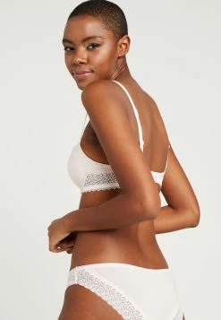 Calvin Klein Underwear FLIRTY LINED BALCON - Soutien-gorge à armatures Remise En Ligne lingerie ampliforme femme -France Calvin Klein Underwear Soldes Boutique bfef449c403b417a9707e3cbf01c0b1c