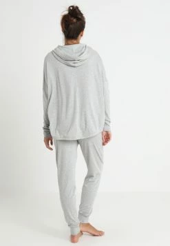 Calvin Klein Underwear HOODIE - Haut de pyjama Prix d’Amis pyjamas et nuisettes capuche femme 10 Calvin Klein Underwear HOODIE - Haut de pyjama Prix d’Amis pyjamas et nuisettes capuche femme -France Calvin Klein Underwear Soldes Boutique c494cc31f9ca4ca594627381f63bd56c
