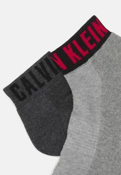 Calvin Klein Underwear MEN QUARTER LOGO CUFF DRAKE 3 PACK - Chaussettes Rabais sous-vêtements & chaussettes chiné homme -France Calvin Klein Underwear Soldes Boutique d047d5cbe5444ffab5844a1f060ff999