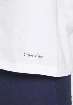 Calvin Klein Underwear Prix Raisonnable COTTON CLASSICS V NECK 3 PACK - Caraco sous-vêtements col en v profond homme -France Calvin Klein Underwear Soldes Boutique e6942420e13c427cbb242081fc568563