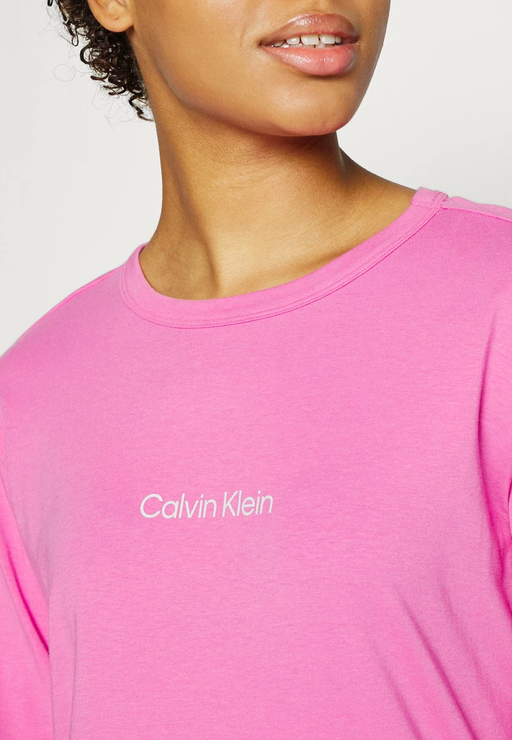 Calvin Klein Underwear Prix Accessible MODERN STRUCTURE NIGHTSHIRT - Chemise de nuit / Nuisette pyjamas et nuisettes col rond femme 8 Calvin Klein Underwear Prix Accessible MODERN STRUCTURE NIGHTSHIRT - Chemise de nuit / Nuisette pyjamas et nuisettes col rond femme – Image 6